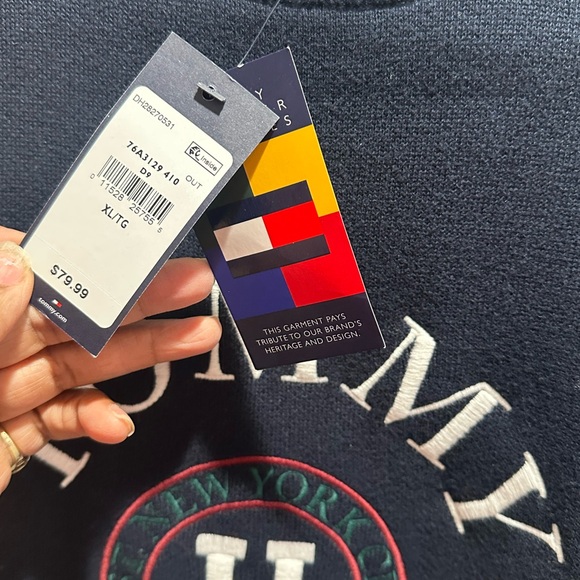 Tommy Hilfiger Dark Blue Crewneck Sweater - Picture 3 of 3